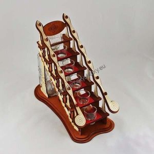 Fából készült lépcső üveggel