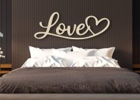 Fa fali felirat – Love, szívvel